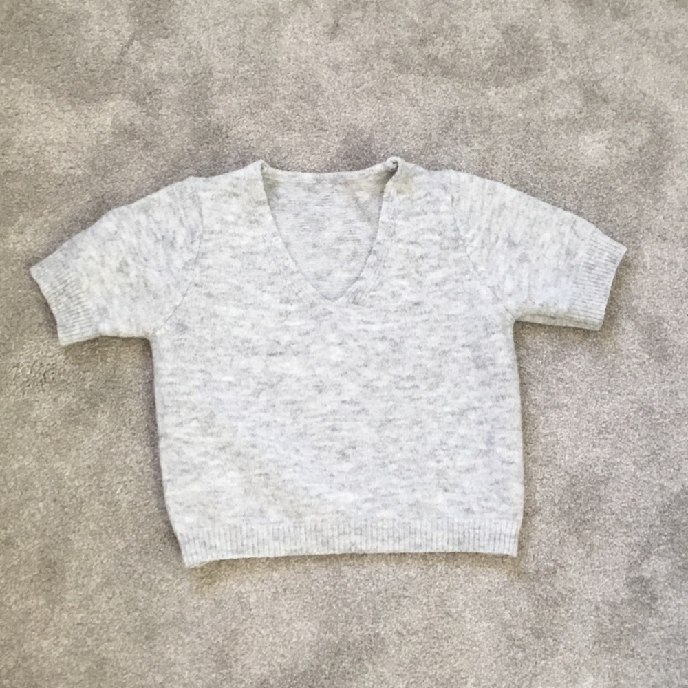 SHEIN Light Gray V-Neck Short Sleeve Sweater Top